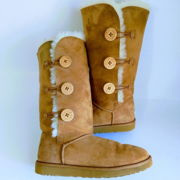 UGG Bailey Button Tripletll Boots - Picture 8 of 16